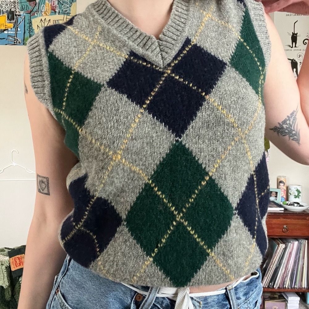 Plaid patterned Sweater Vest. Size Medium. Like brand new.